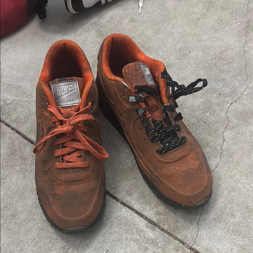 Nike Men's Brown Sneakers